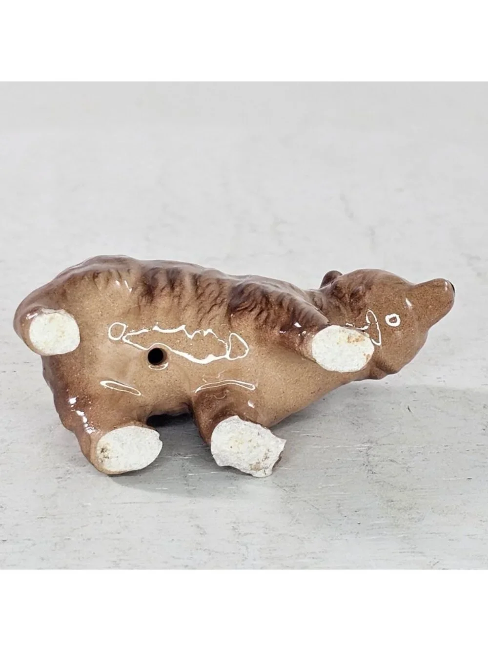 Hagen Renaker Grizzly Bear Mama Walking Miniature Figurine Ceramic *CHIP*
